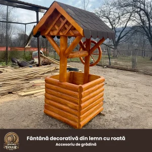 Fântână din lemn pentru grădină cu roată decorativă